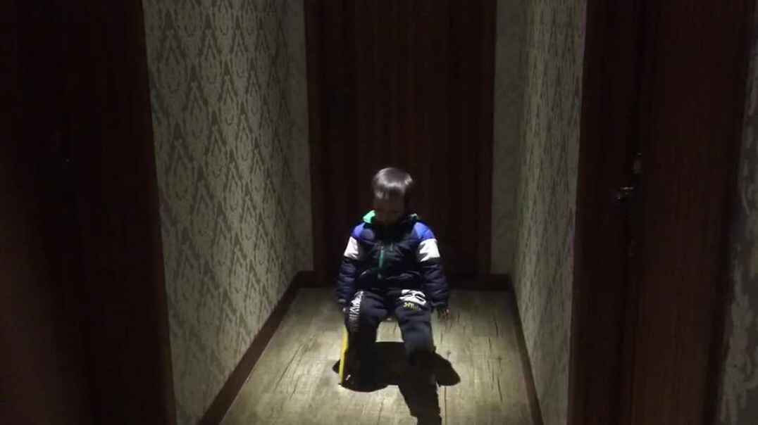孩子学习坐姿