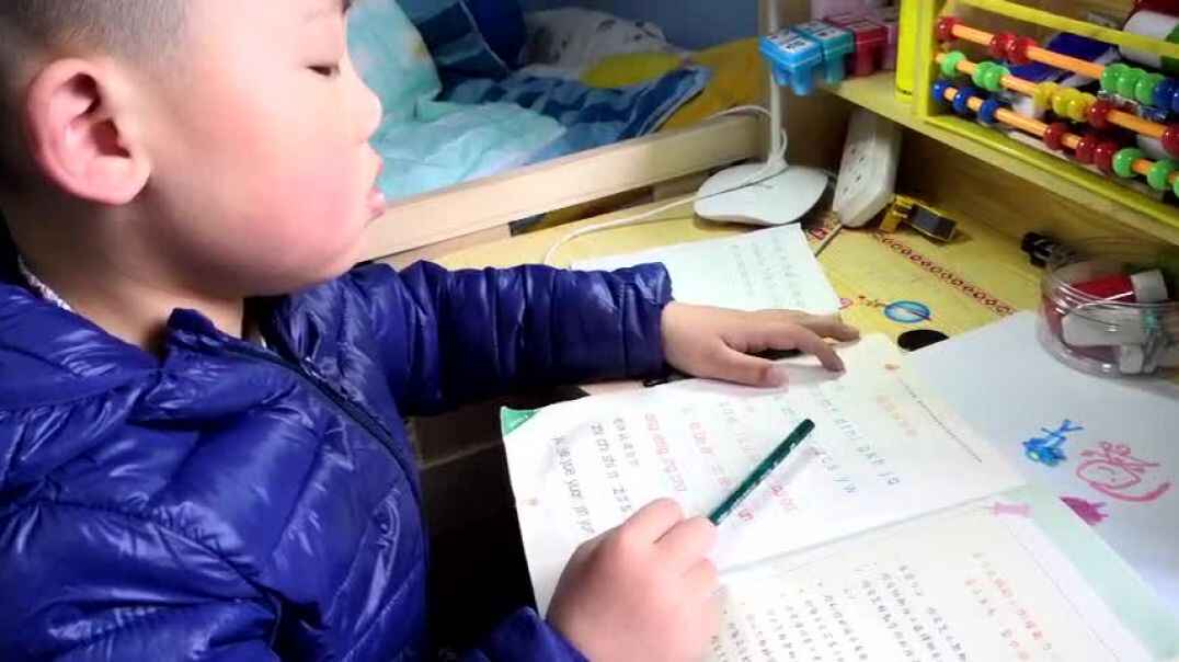 好学的萌娃