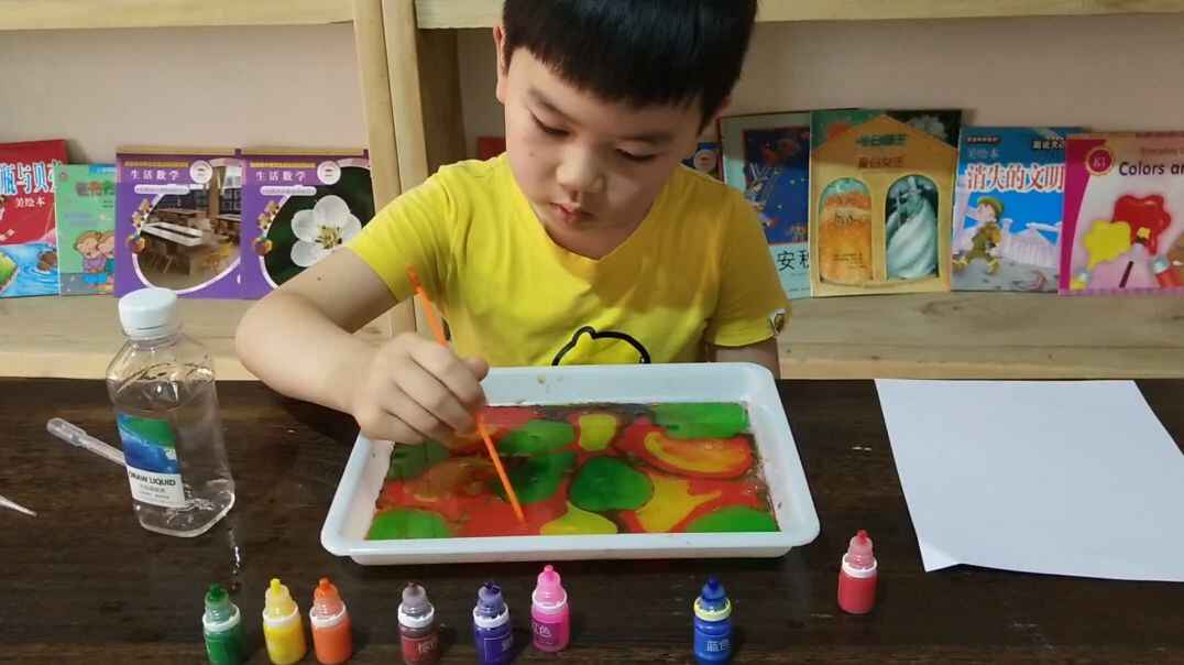 认真读书的宝宝们