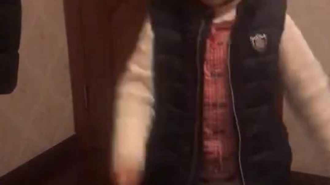 踏步男孩