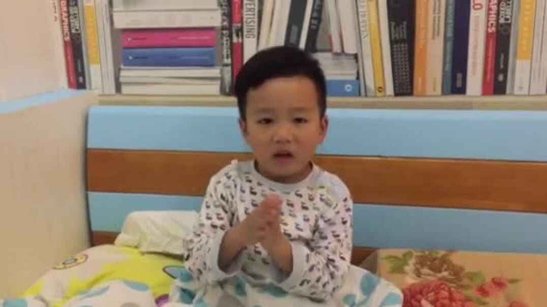 一条小鱼游