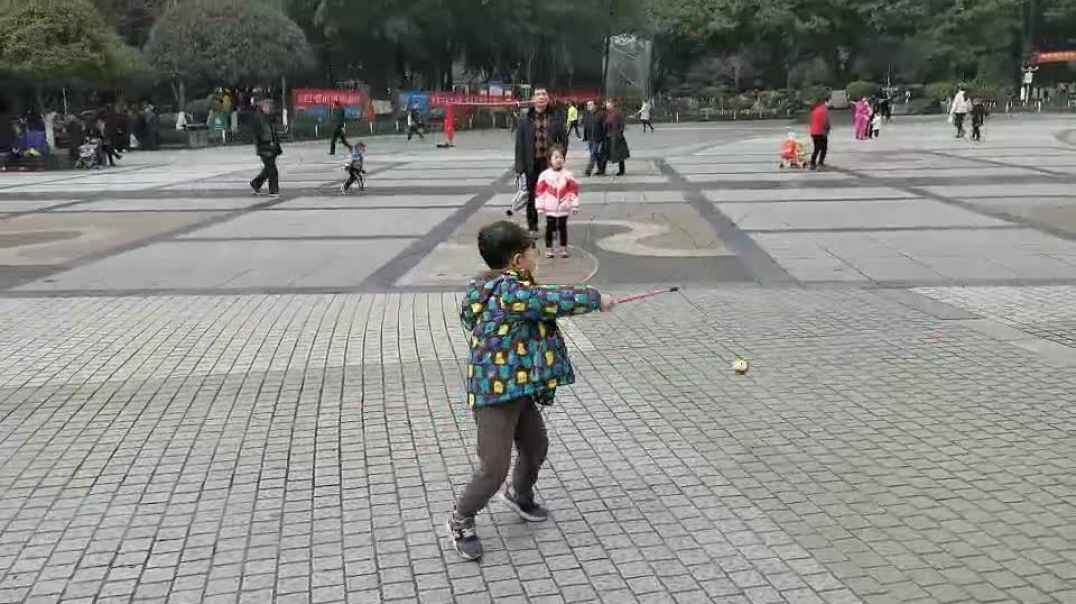 玩溜溜球