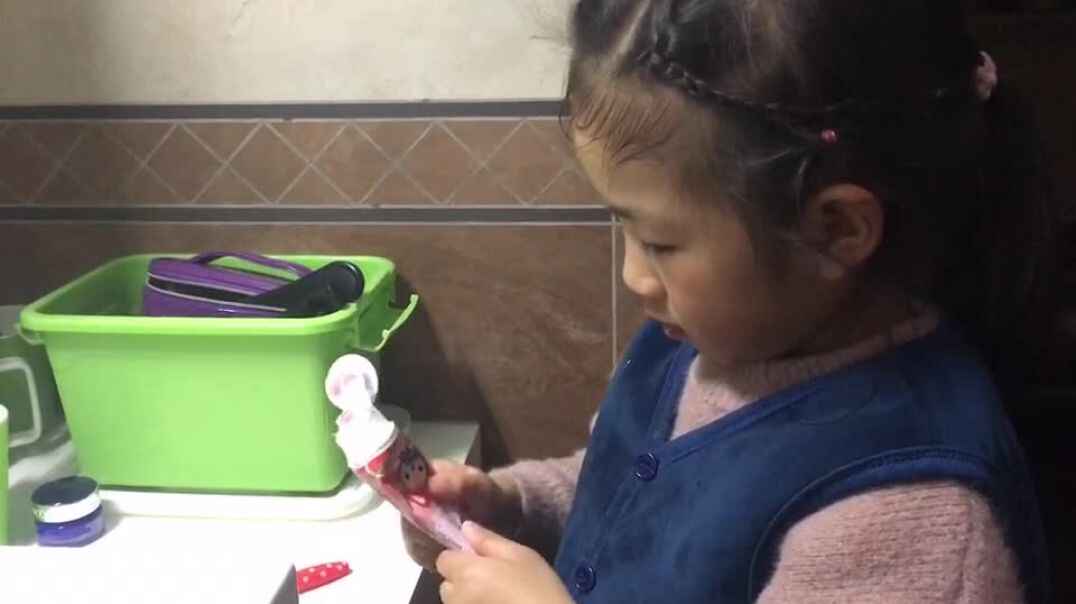 13  2019-2-21-2019级B班 个人礼仪刷牙 (4).mp4