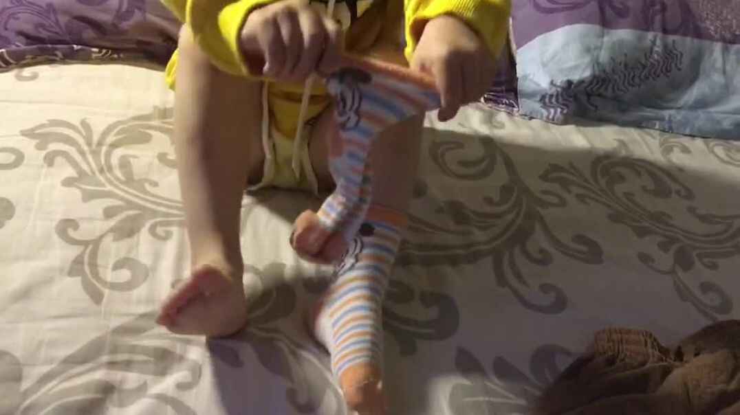 我可以自己穿袜子哦