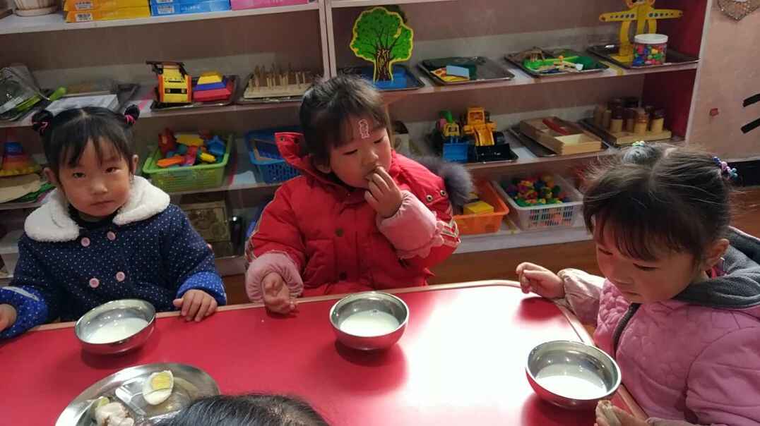 蛋蛋和牛奶真好吃
