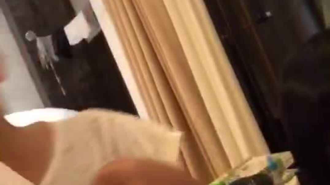 给妈妈捶背