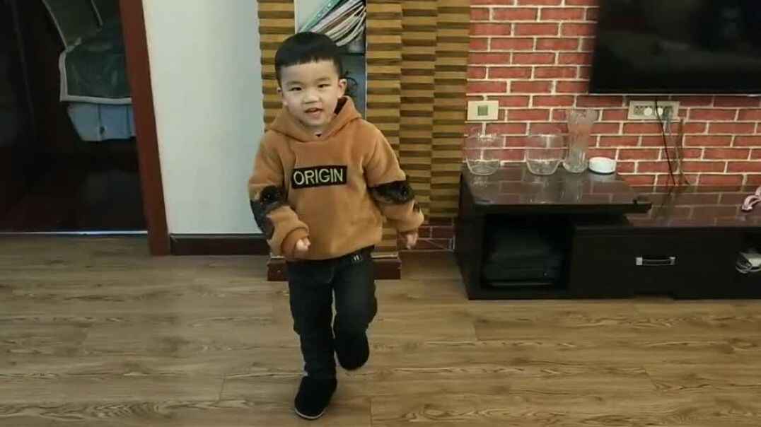 在家踏步练习哦