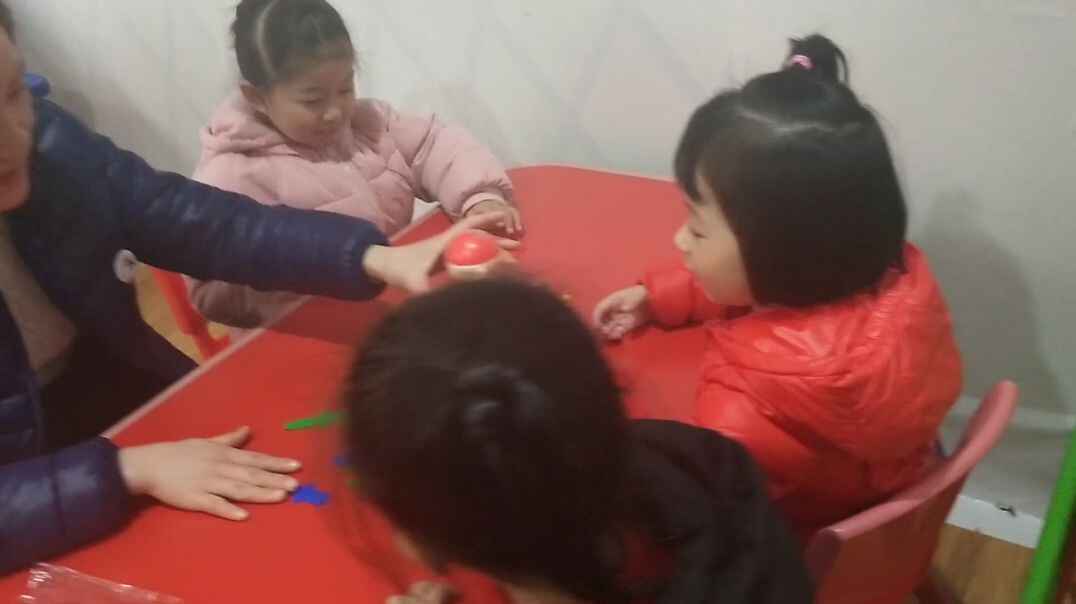 一起玩玩具啦