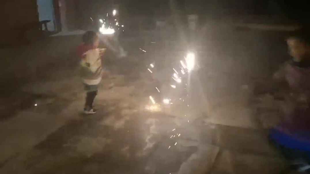 和爸爸一起玩仙女棒