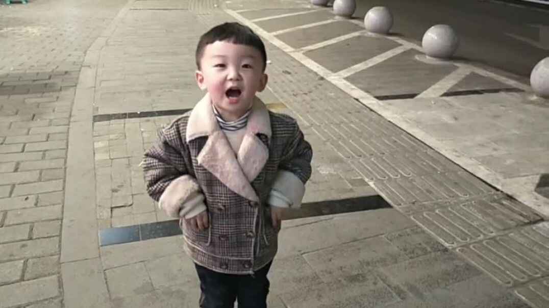 漂亮的小男孩