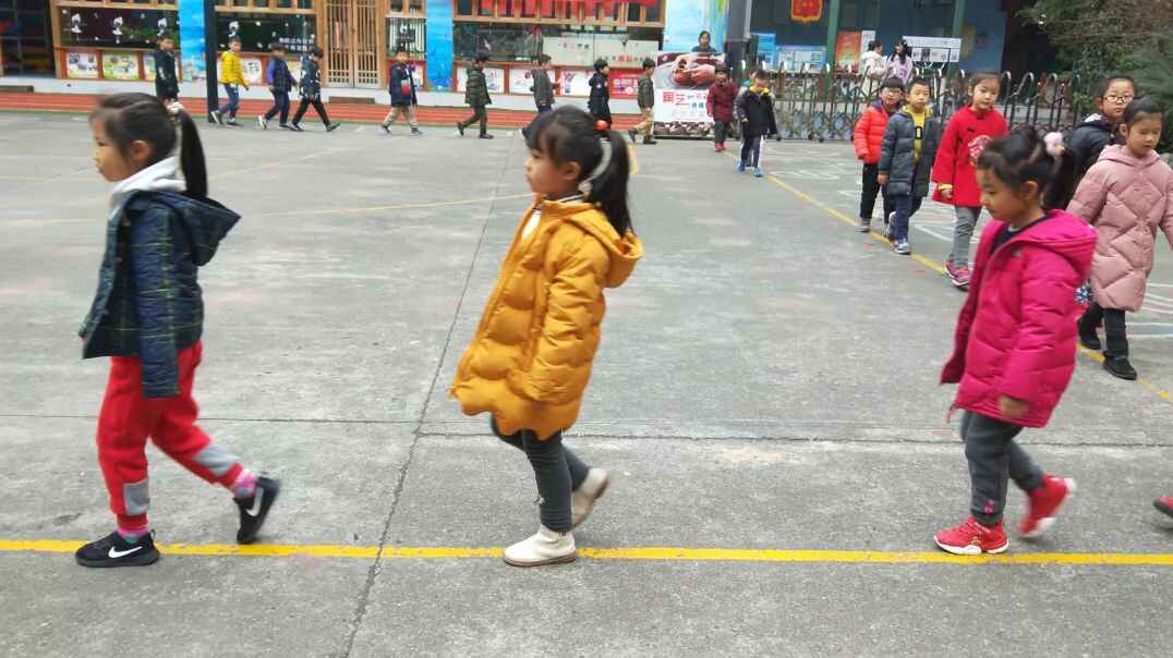 走直线