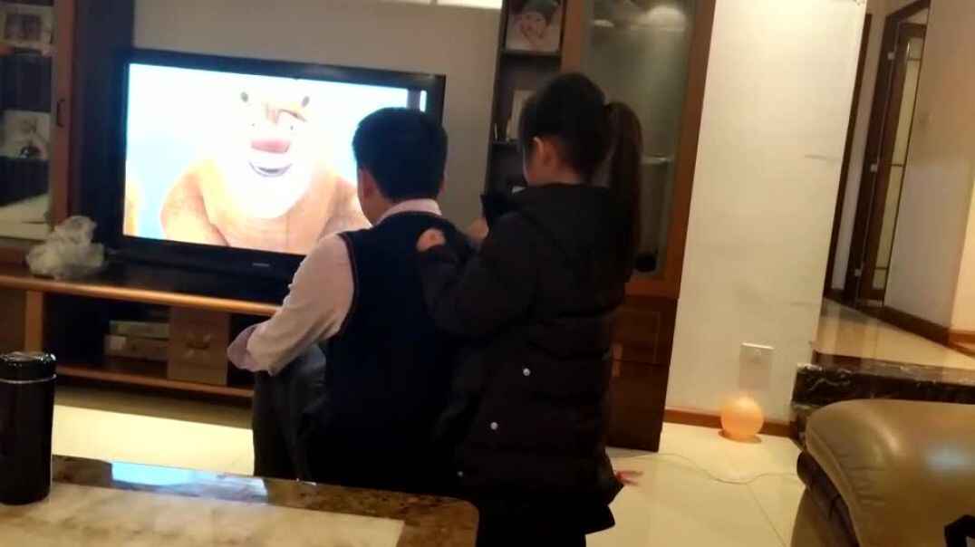 帮爸爸捶背