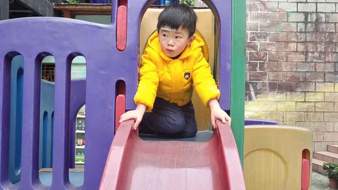 滑滑梯