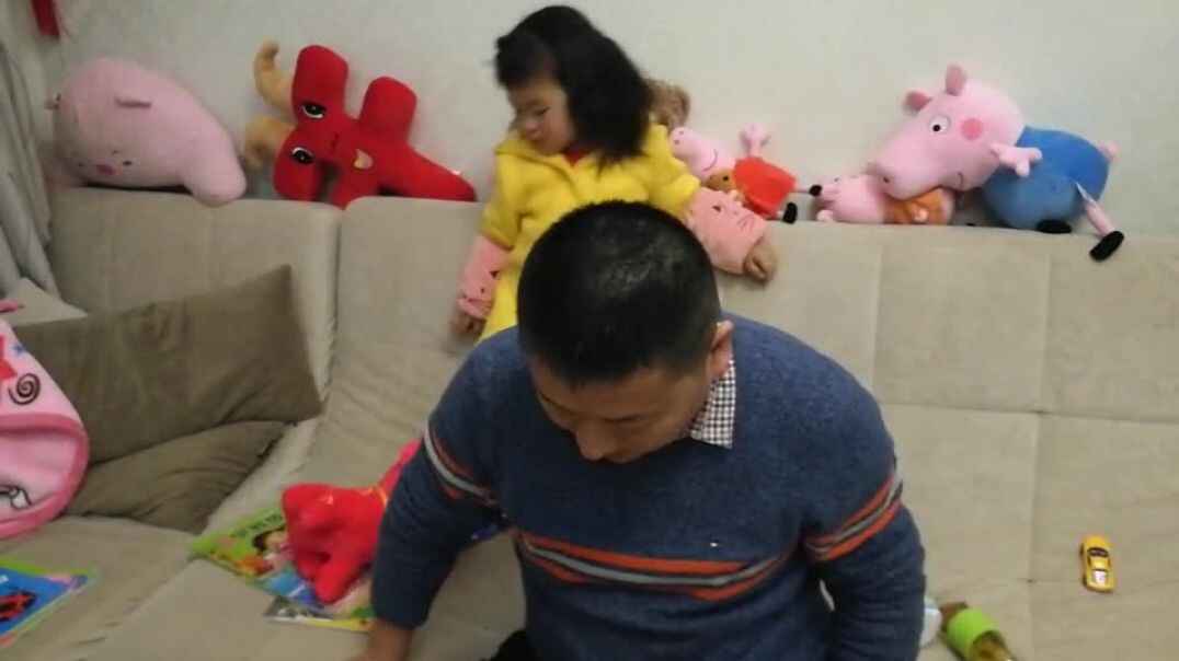 给爸爸捶背