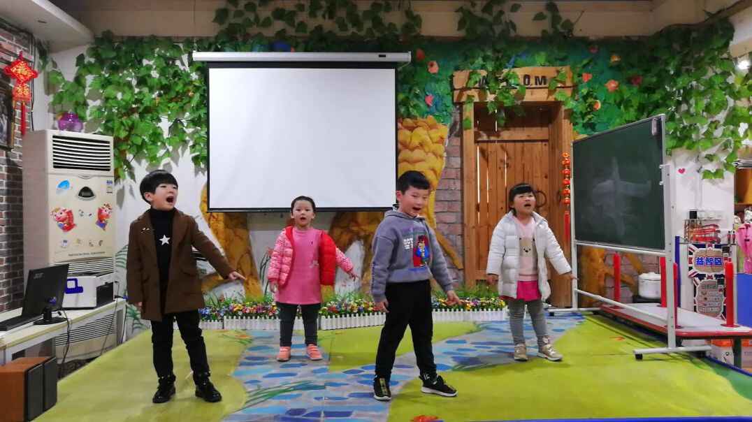 琪琪学音乐