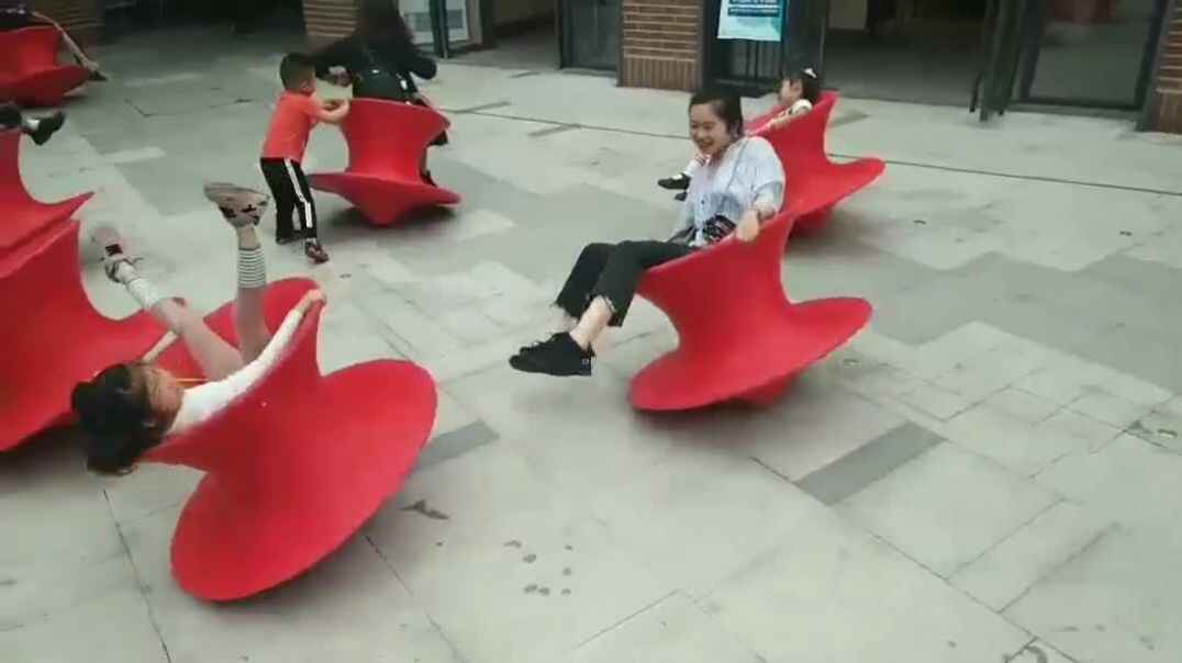 魔椅转圈圈.