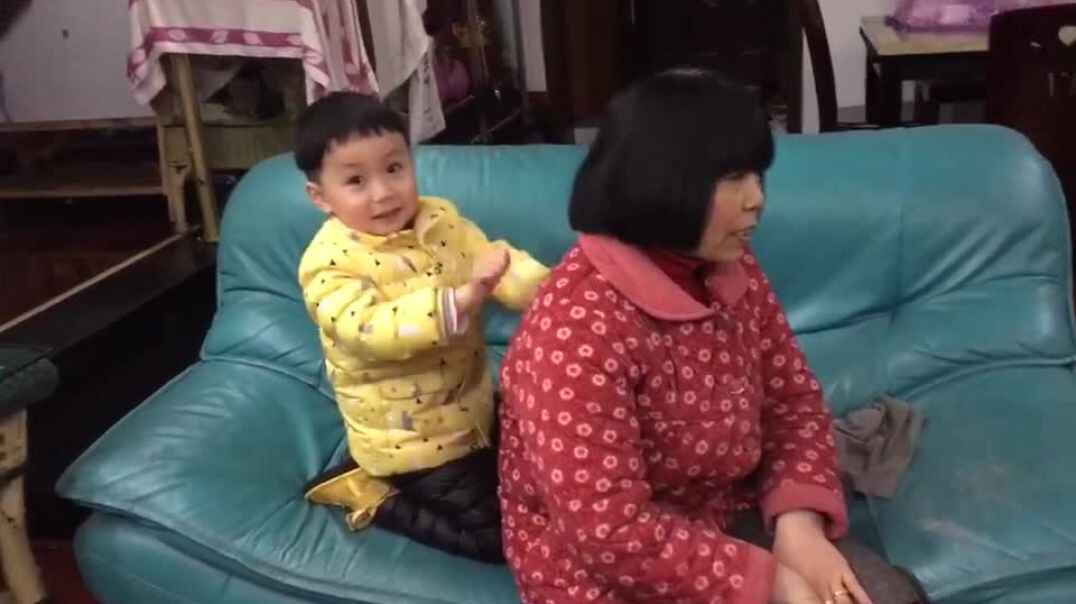 和妈妈进行活动