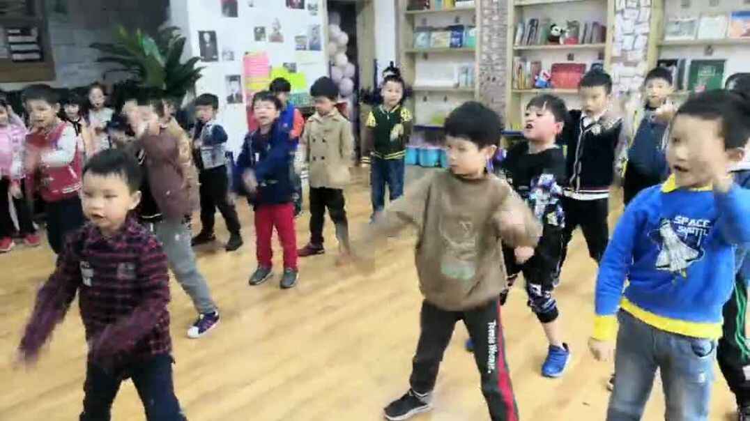 快乐的舞姿
