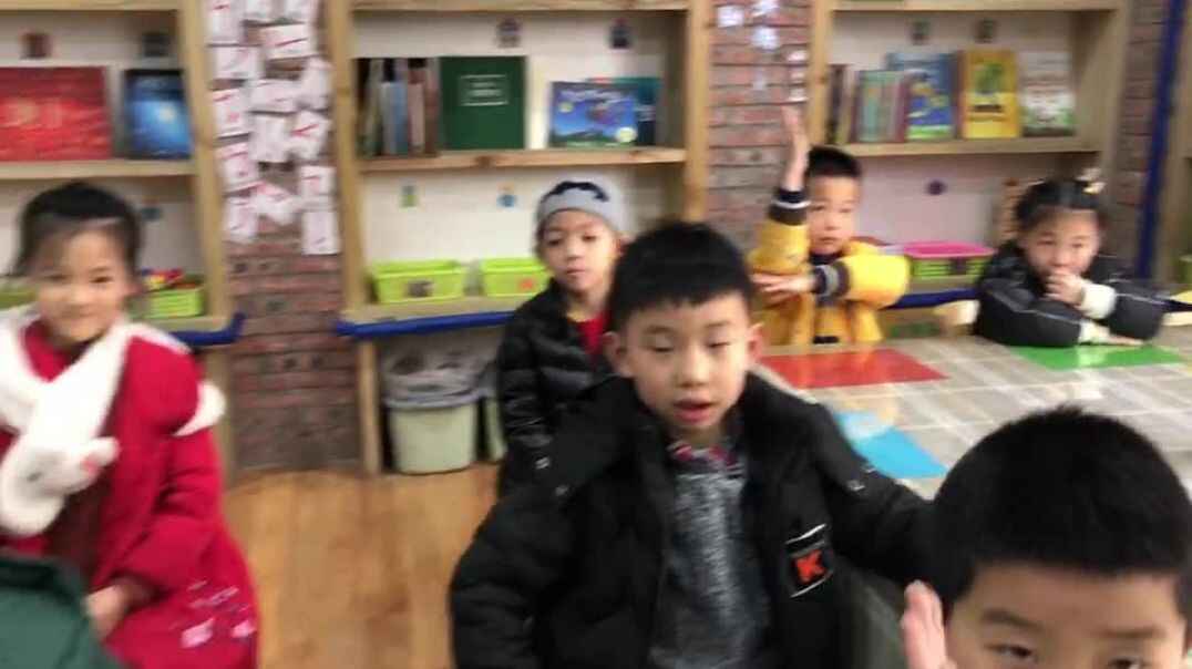 小手举高高