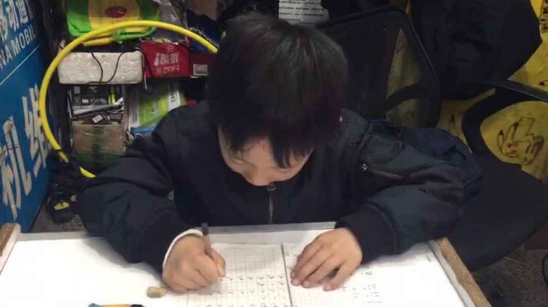 勤奋的小朋友