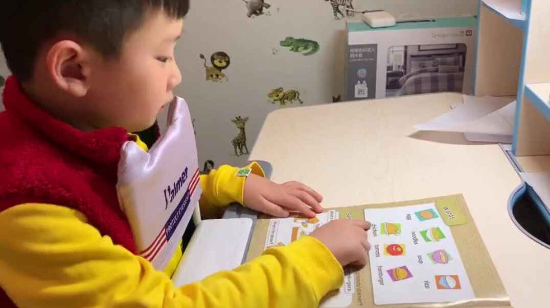 萌娃学习真刻苦