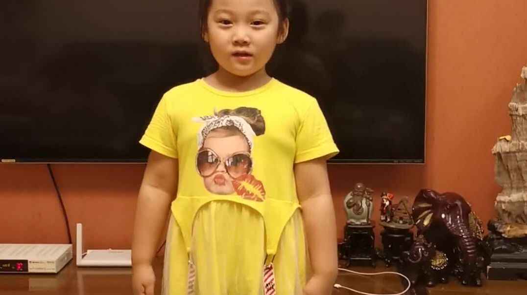 实验学前2班卢栩衣站姿展示