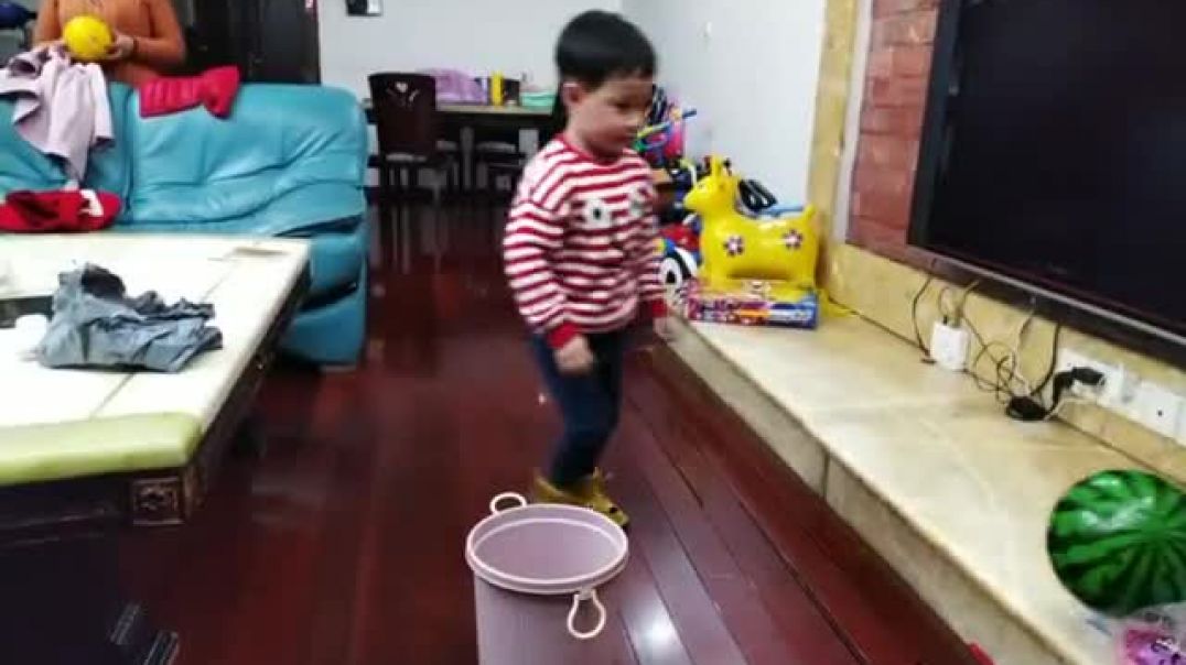 踢皮球