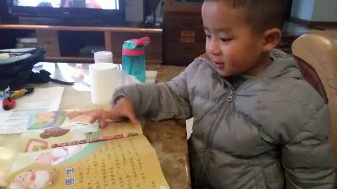 爱看书的孩子