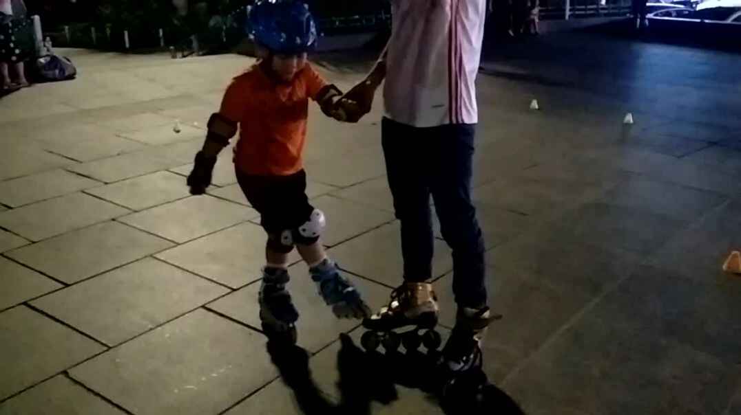 开始学动作咯.mp4