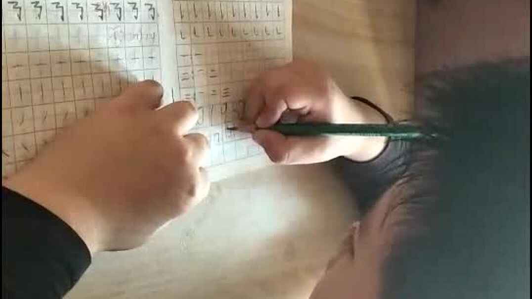 灯光下的小男孩3