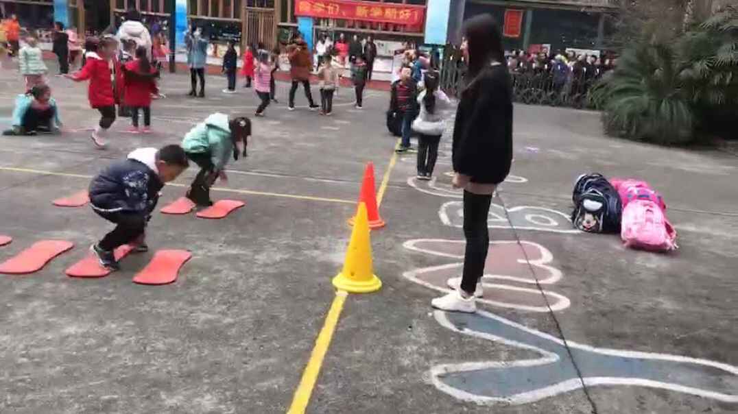 操场晨间游戏