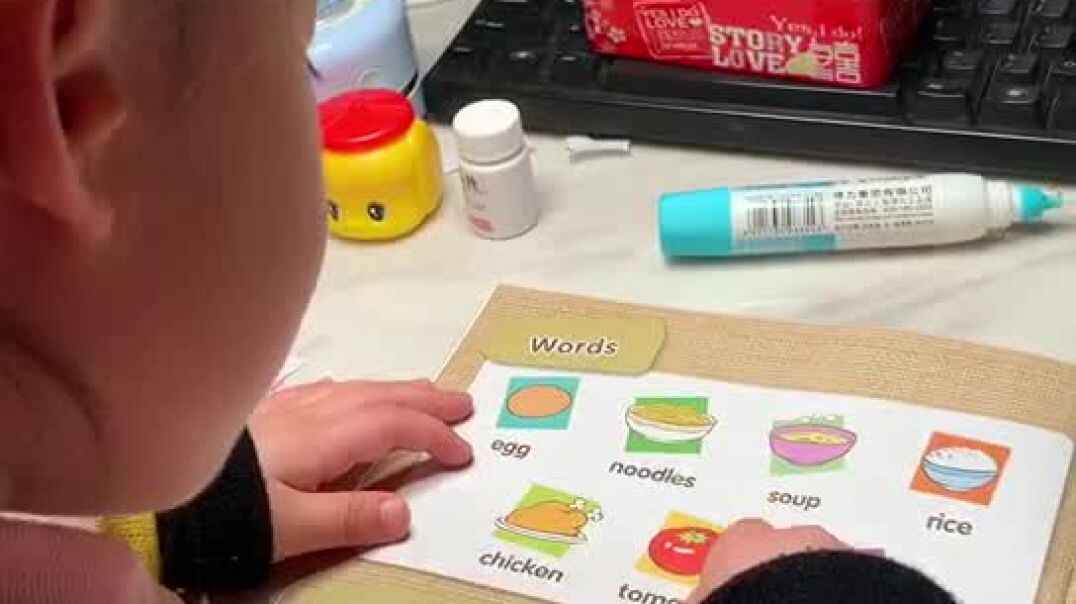 认真学习的宝贝