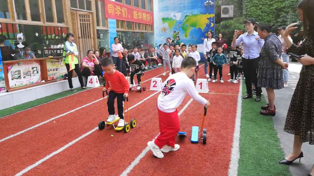 20跟着小朋友一起动啊