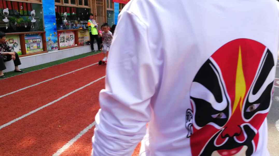 跟着小朋友一起动啊