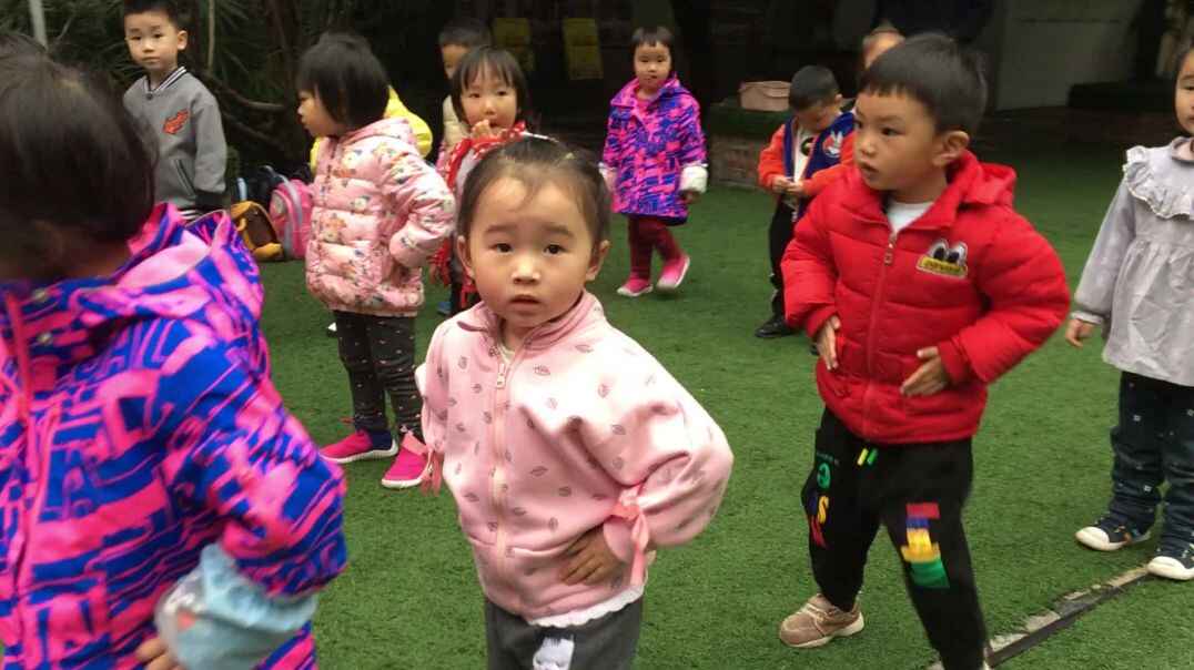 小班做早操