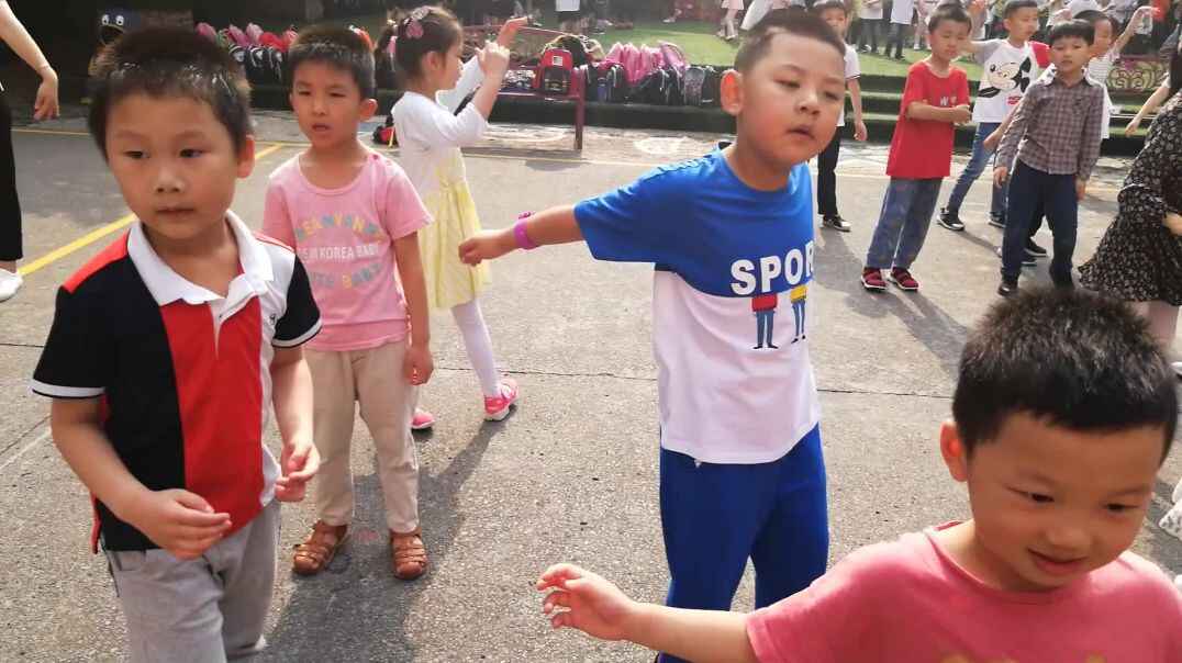 小手举高高