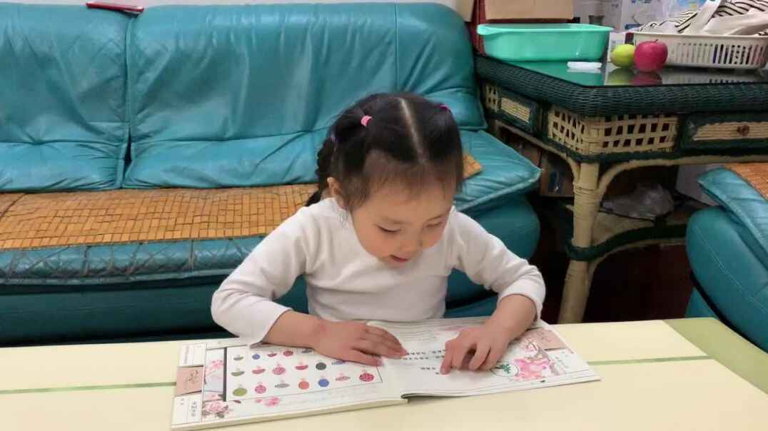 蓓蓓复习古诗《天涯》.MOV