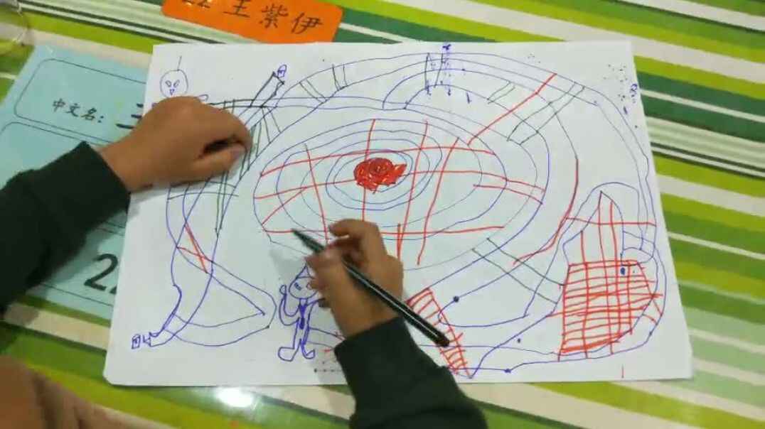 画画的男孩