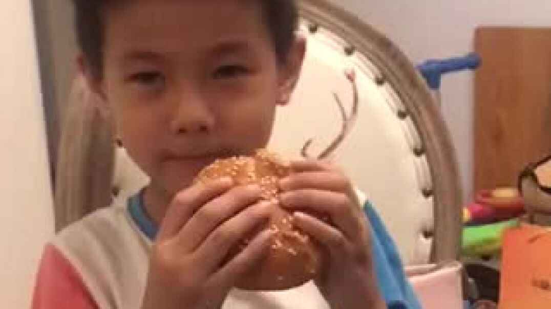 学前A班王佑辰餐前感恩