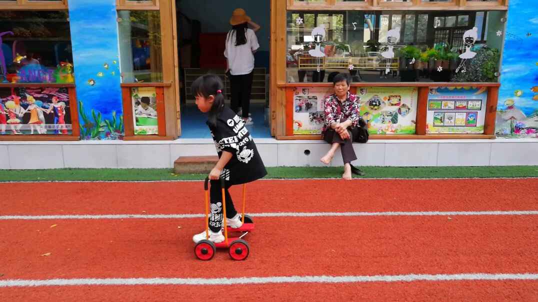 跟着小朋友一起动啊