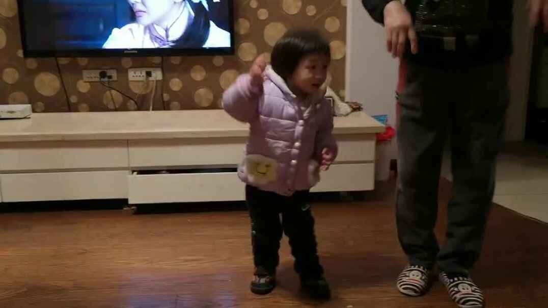 和家人一起表演