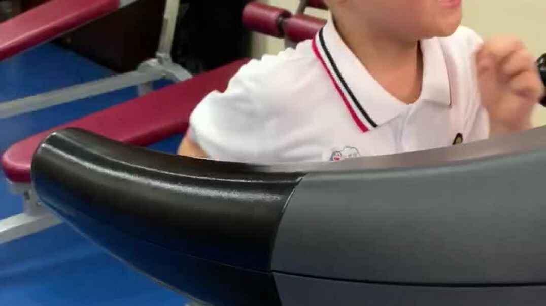 E64831D0-F10E-44A2-8099-0AEF32AE64B0.MOV