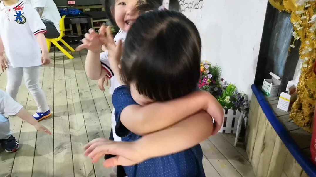 我们只是随便笑笑.