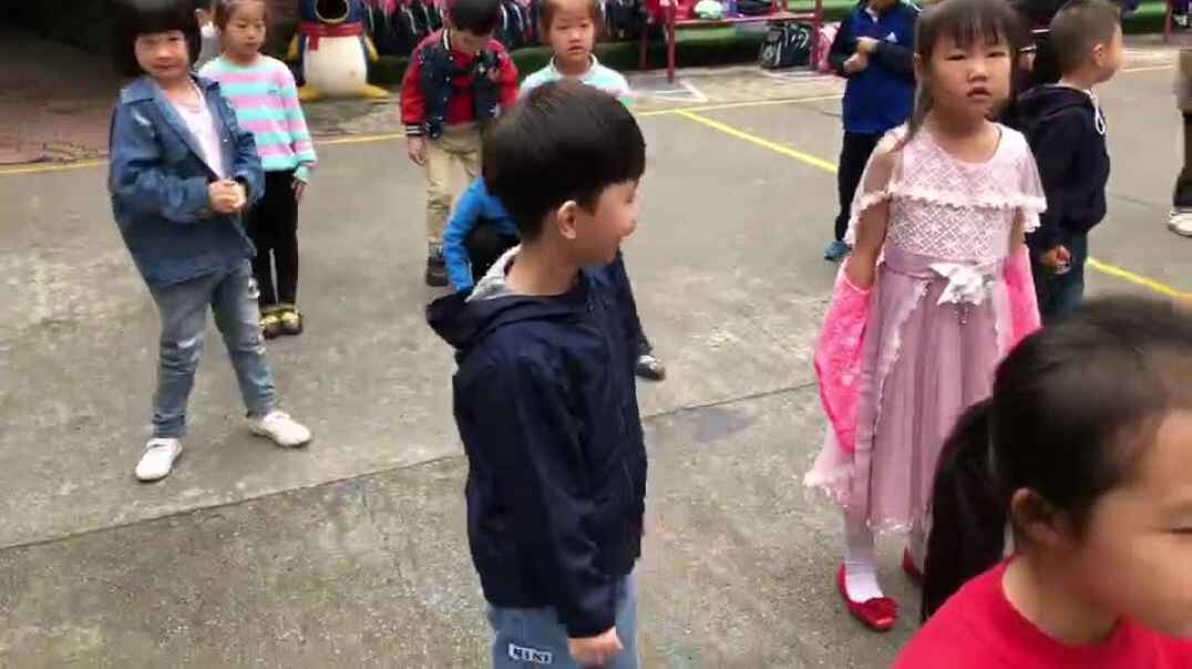看谁跳得最好看