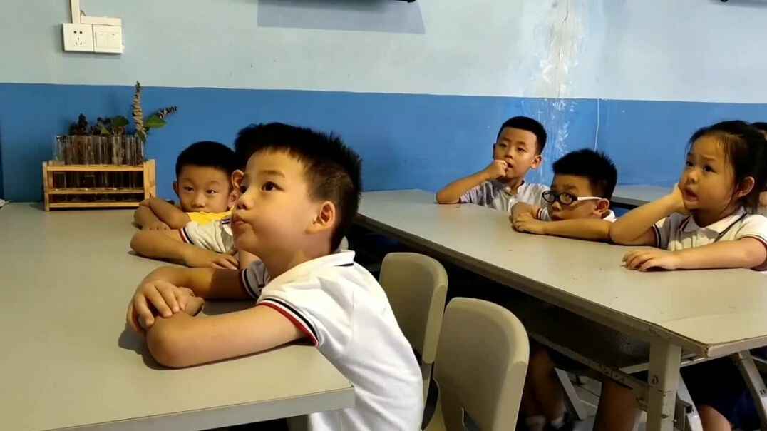 火箭气球.
