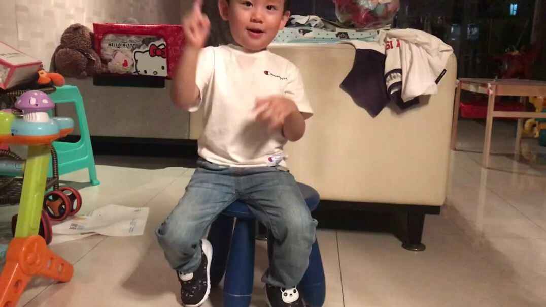 金豆子小A班许承锐手指舞.MOV