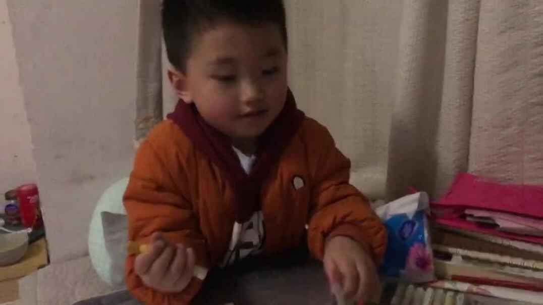 玩耍的孩子啊
