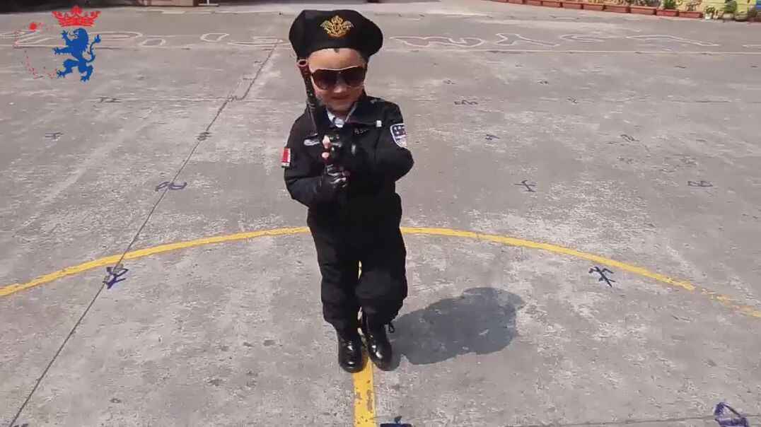 我是“警察”