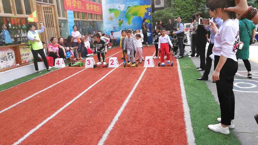 跟着小朋友一起动啊