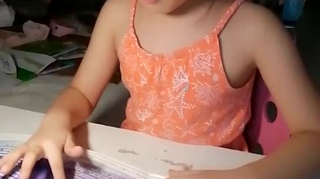 学前二班罗紫绮中秋作业2.mp4